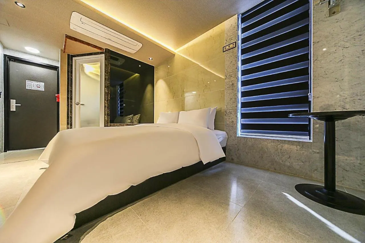 Mg Hotel Seul 2*,